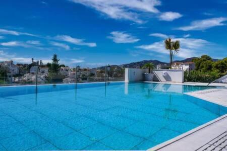 Royal Palm 22 Luxurious 3 Bedroom Penthouse نيرخا المظهر الخارجي الصورة